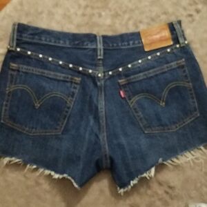 NWOT LEVI'S WITH FREE PEOPLE 501 METAL STUDDED DENIM SHORTS 2” INSEAM HI RISE